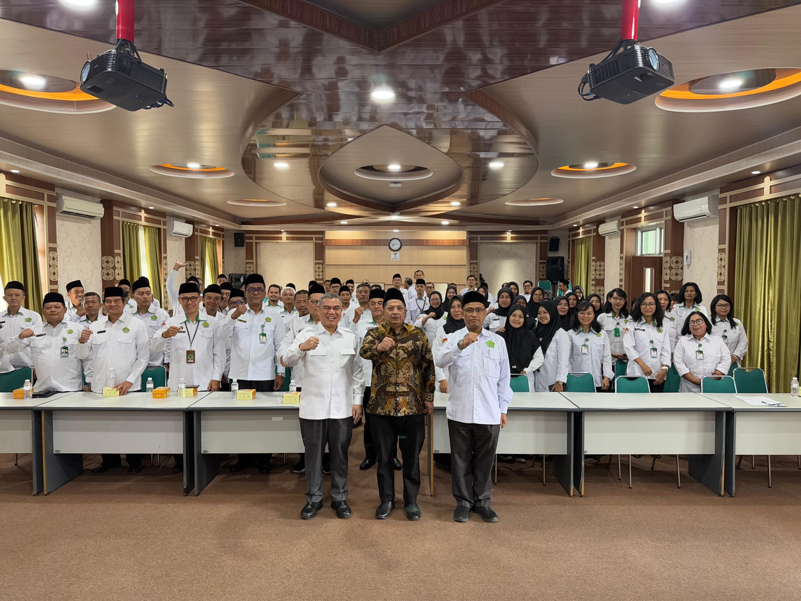 Irjen dan Kepala BMBPSDM Kemenag RI Beri Pembinaan Integritas ASN di Kemenag DIY