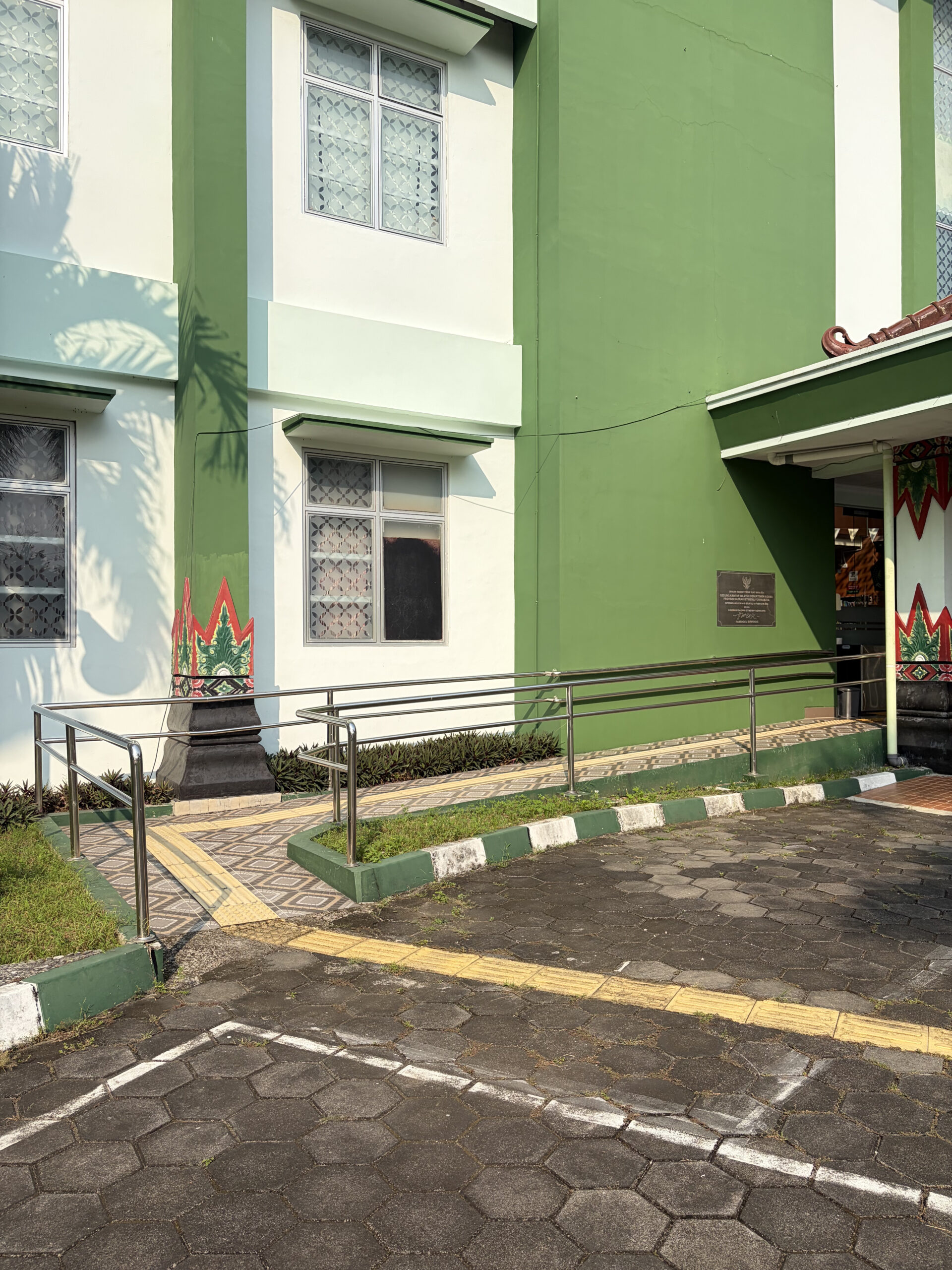 Guiding Block Ruang PPID - Foto 1